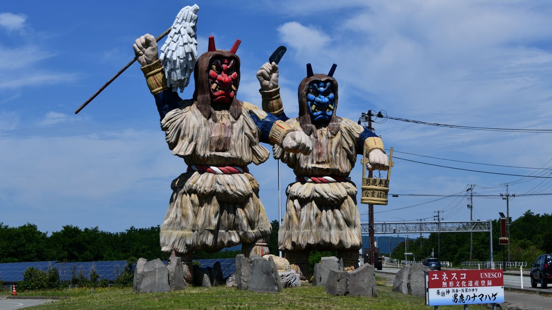 なまはげ立像
